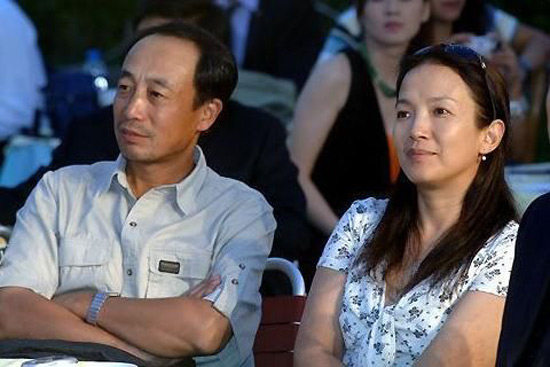 揭多婚女星神秘婚史 恬妞头婚被骗当“三太”