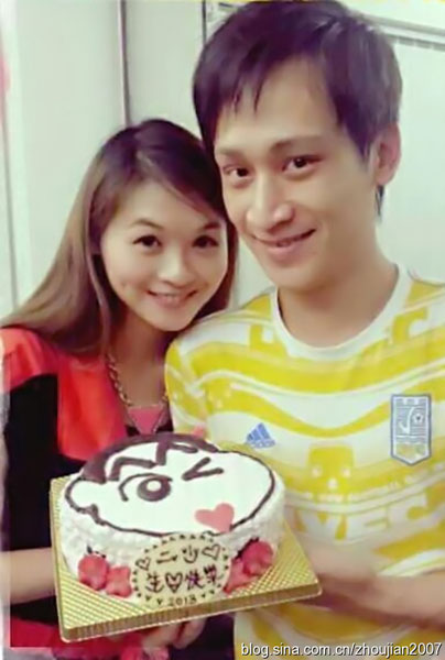 女神也是颜控！图揭赵雅芝三神秘儿媳 各个美艳如白娘子