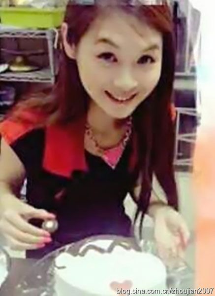 女神也是颜控！图揭赵雅芝三神秘儿媳 各个美艳如白娘子