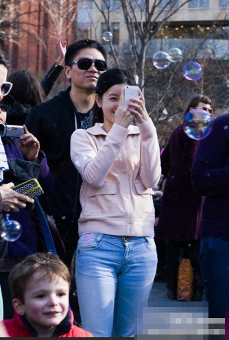 刘强东奶茶妹捐款1000万