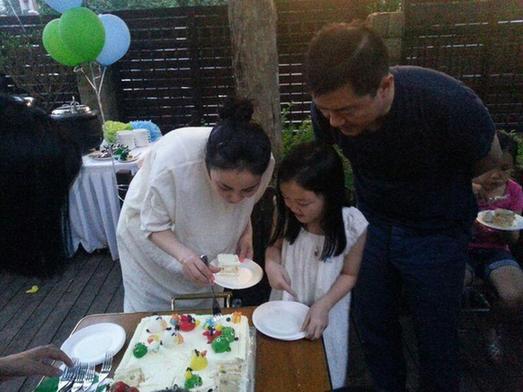 揭娱乐圈为爱痴狂女星 安雯贱卖房产替夫还债 揭娱乐圈为爱痴狂女星 安雯贱卖房产替夫还债