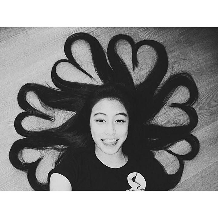 游鸿明16岁校花女儿登杂志 颜值超父亲百倍 游鸿明16岁校花女儿登杂志 颜值超父亲百倍