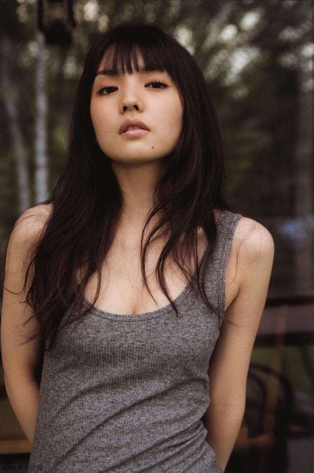 日本“痣美人”清新写真 性感娇美惹人爱