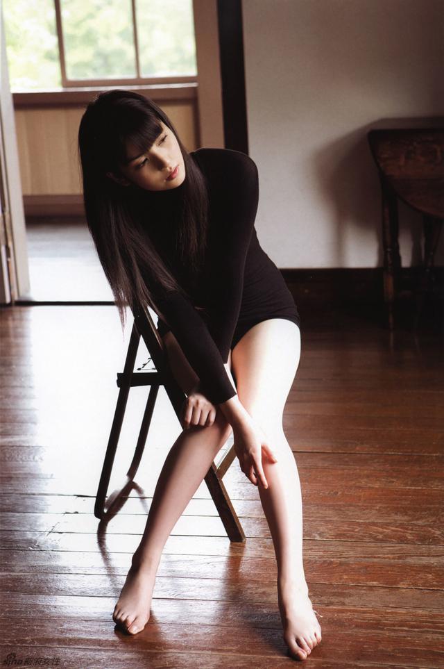 日本“痣美人”清新写真 性感娇美惹人爱