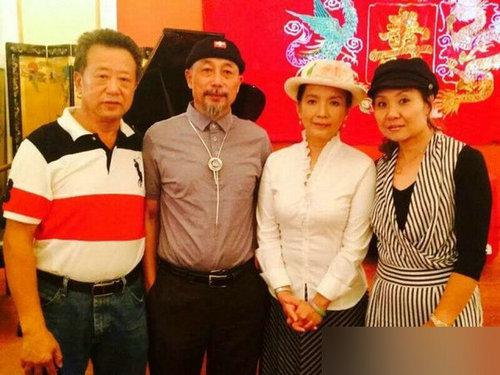 直击明星生日趴奢靡场面：大小S制服秀色诱老公