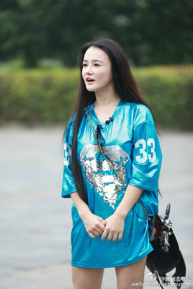 《爸爸3》迎妈妈团：安娜骑摩托带诺一帅气登场