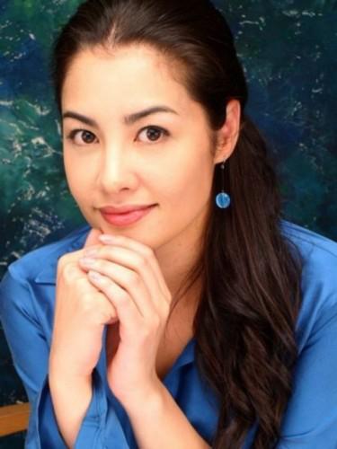 盘点娱圈自杀明星 34岁香港女主播烧炭身亡