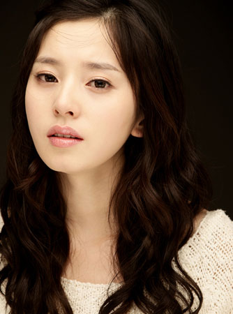 盘点娱圈自杀明星 34岁香港女主播烧炭身亡