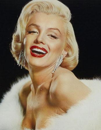 盘点娱圈自杀明星 34岁香港女主播烧炭身亡