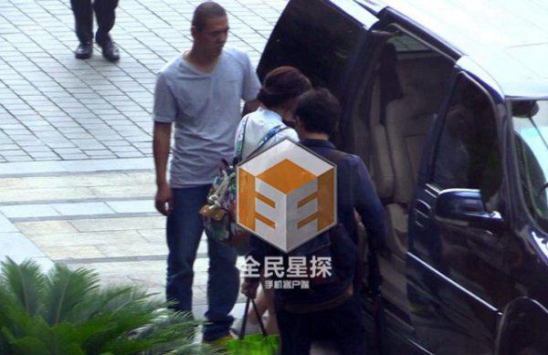 网曝陈晓花百万买钻戒求婚成功 陈妍希不否认 网曝陈晓花百万买钻戒求婚成功 陈妍希不否认