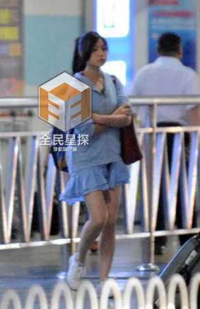 网曝陈晓花百万买钻戒求婚成功 陈妍希不否认 网曝陈晓花百万买钻戒求婚成功 陈妍希不否认