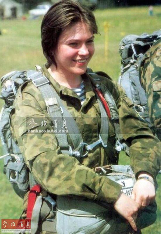 肤白貌美！俄罗斯乌克兰女兵天生丽质