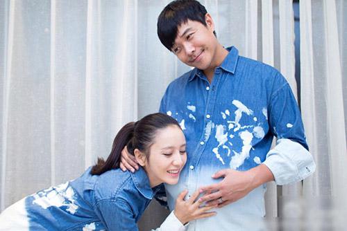揭明星公布“孕情”N种方式 佟丽娅晒三口照
