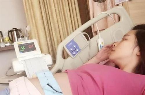揭明星公布“孕情”N种方式 佟丽娅晒三口照