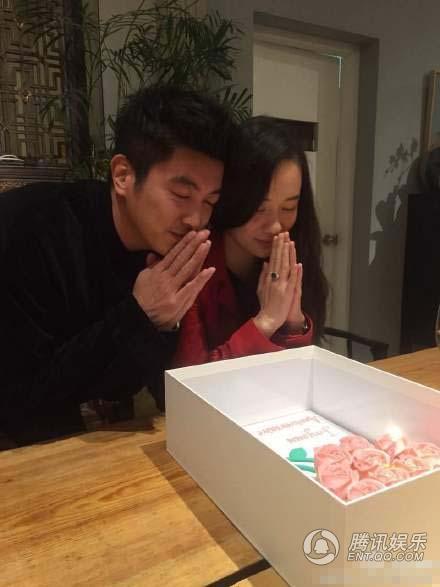 杜江为35岁霍思燕庆生 女方绿宝石戒指惹眼