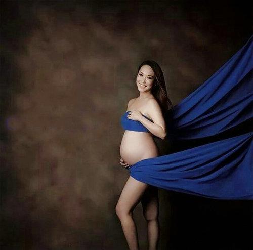 女星大尺度斗艳孕照 官恩娜挺巨肚出海划艇 女星大尺度斗艳孕照 官恩娜挺巨肚出海划艇