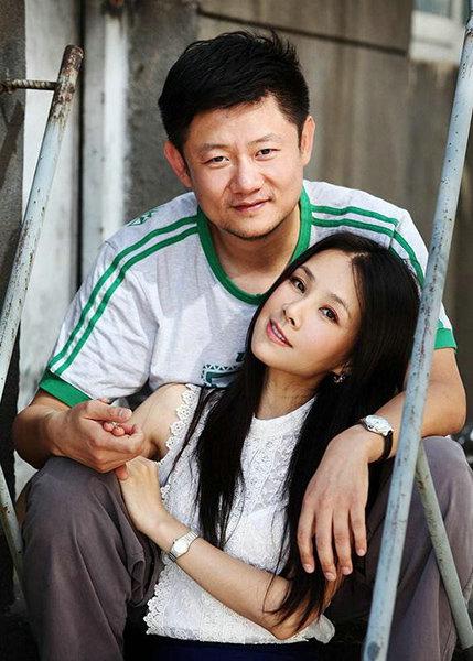 女星大尺度斗艳孕照 官恩娜挺巨肚出海划艇 女星大尺度斗艳孕照 官恩娜挺巨肚出海划艇
