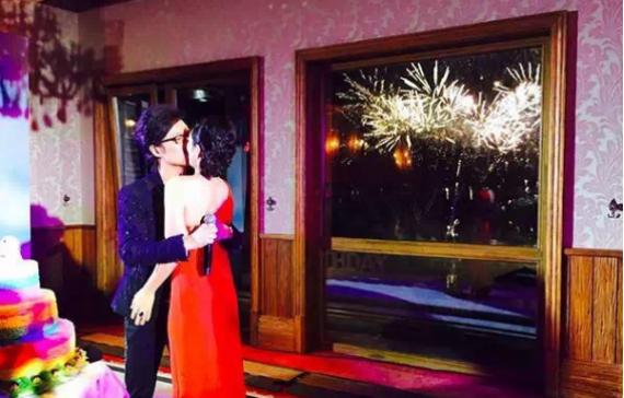 曝章子怡6月底已嫁汪峰赴美养胎 12月将产子