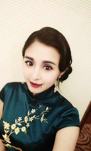 万圣节玩疯了!周杰伦搞怪 王力宏一家罕见出镜
