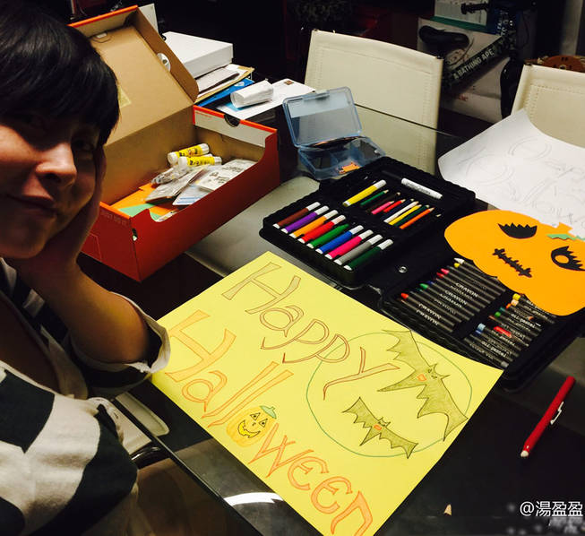 万圣节玩疯了!周杰伦搞怪 王力宏一家罕见出镜