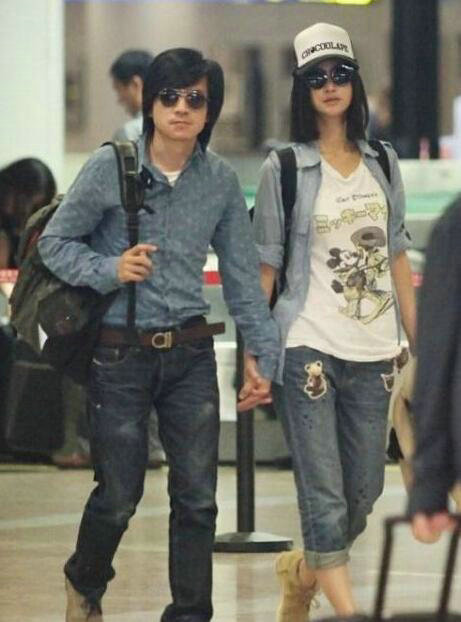 揭离婚女星生活现状 张柏芝携两子回港定居