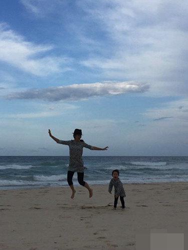 揭离婚女星生活现状 张柏芝携两子回港定居 揭离婚女星生活现状 张柏芝携两子回港定居