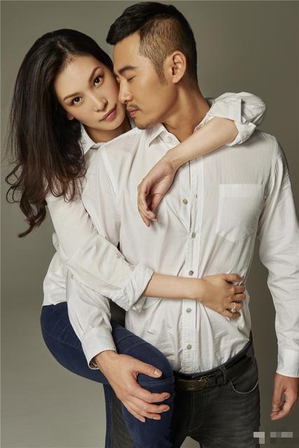 谢晖前妻佟晨洁曝婚纱照 再婚欲两地办婚礼