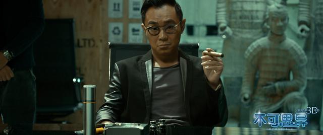 《不可思异》曝大鹏“暗黑逗神”剧照 颠覆形象首演反派 《不可思异》曝大鹏“暗黑逗神”剧照 颠覆形象首演反派