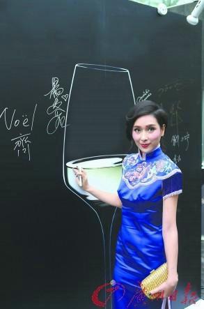 扒娱圈小三现状：杨子晴出柜 张子萱开网店