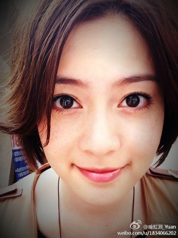 周渝民宣布结婚:周太太真美 喻虹渊私照曝光