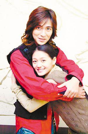 喻虹渊全方位完胜大S:阳台激情舔耳画面火辣 喻虹渊全方位完胜大S:阳台激情舔耳画面火辣