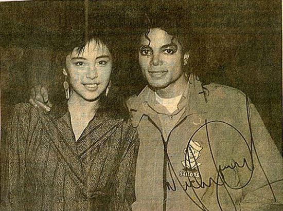 高晓松晒与泰勒合影遭调侃 盘点娱乐圈史上最穿越的合影 高晓松晒与泰勒合影遭调侃 盘点娱乐圈史上最穿越的合影