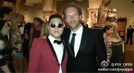 高晓松晒与泰勒合影遭调侃 盘点娱乐圈史上最穿越的合影 高晓松晒与泰勒合影遭调侃 盘点娱乐圈史上最穿越的合影