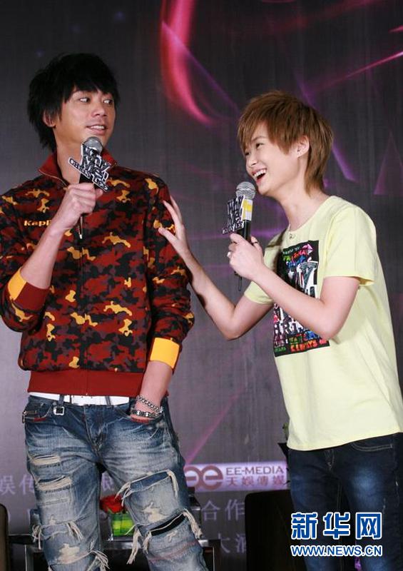 高晓松晒与泰勒合影遭调侃 盘点娱乐圈史上最穿越的合影 高晓松晒与泰勒合影遭调侃 盘点娱乐圈史上最穿越的合影