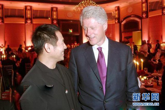 高晓松晒与泰勒合影遭调侃 盘点娱乐圈史上最穿越的合影 高晓松晒与泰勒合影遭调侃 盘点娱乐圈史上最穿越的合影