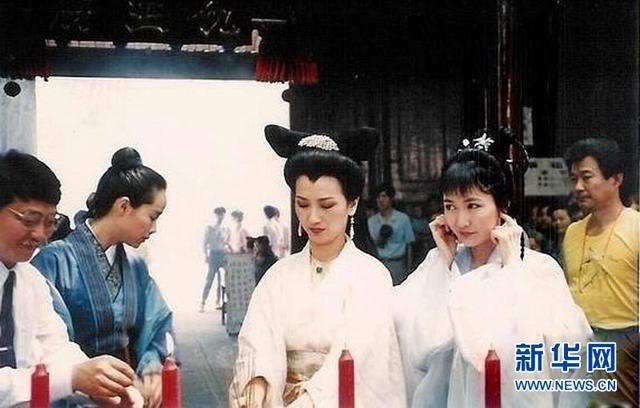 高晓松晒与泰勒合影遭调侃 盘点娱乐圈史上最穿越的合影 高晓松晒与泰勒合影遭调侃 盘点娱乐圈史上最穿越的合影
