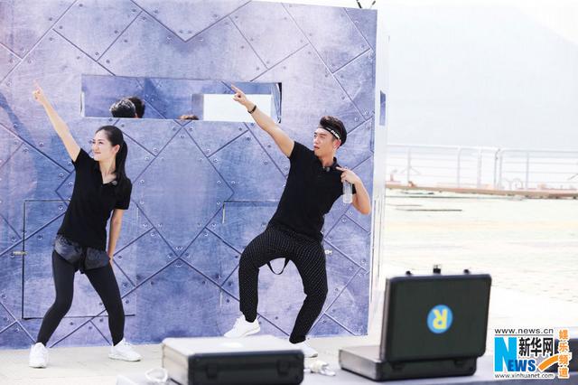 谢娜加盟跑男3上演科幻大片 邓超变洗车小弟 谢娜加盟跑男3上演科幻大片 邓超变洗车小弟