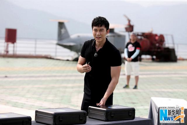 谢娜加盟跑男3上演科幻大片 邓超变洗车小弟 谢娜加盟跑男3上演科幻大片 邓超变洗车小弟