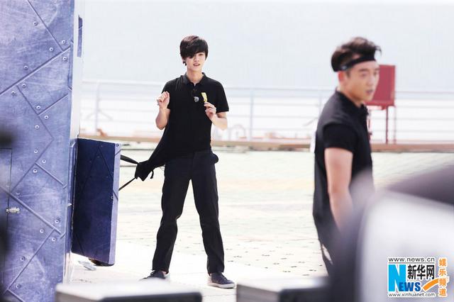 谢娜加盟跑男3上演科幻大片 邓超变洗车小弟 谢娜加盟跑男3上演科幻大片 邓超变洗车小弟