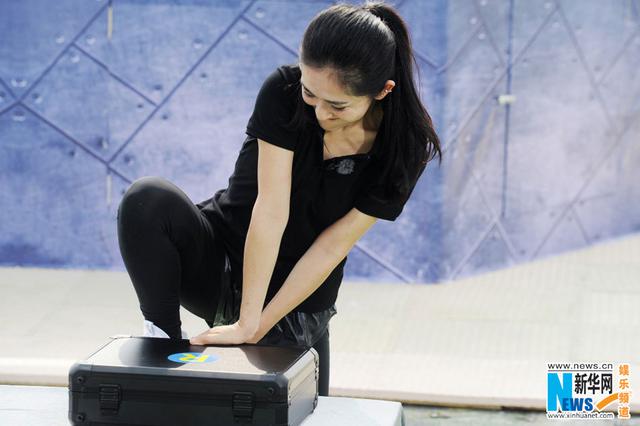 谢娜加盟跑男3上演科幻大片 邓超变洗车小弟 谢娜加盟跑男3上演科幻大片 邓超变洗车小弟