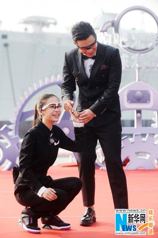 谢娜加盟跑男3上演科幻大片 邓超变洗车小弟 谢娜加盟跑男3上演科幻大片 邓超变洗车小弟