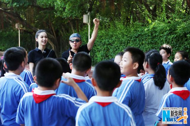 谢娜加盟跑男3上演科幻大片 邓超变洗车小弟 谢娜加盟跑男3上演科幻大片 邓超变洗车小弟