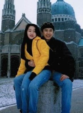 杨钰莹晒旅行照 隐退10年曾被包养3年堕胎4次?