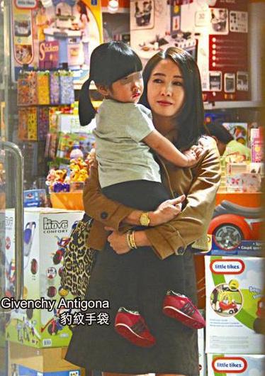 娱圈阔太生活风生水起 炫富炫朋友圈拉仇恨 娱圈阔太生活风生水起 炫富炫朋友圈拉仇恨