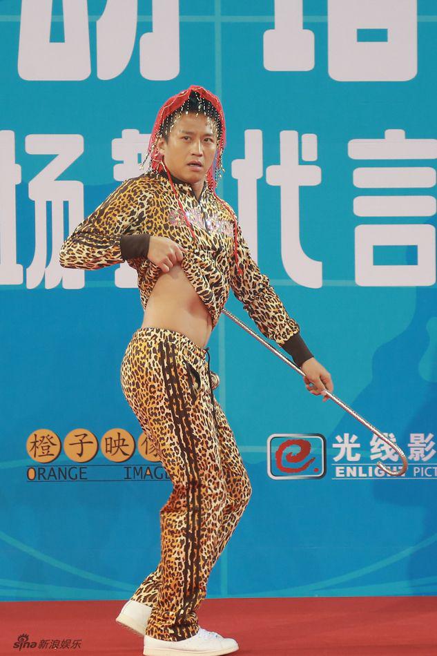 邓超大秀舞技