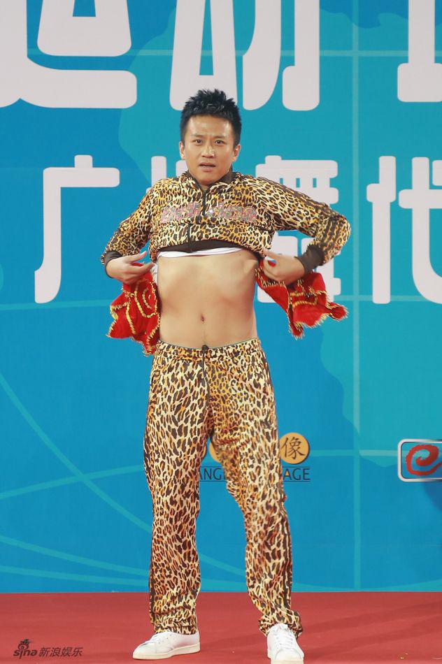 邓超大秀舞技