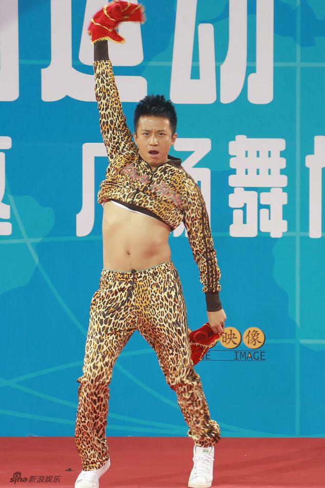 邓超大秀舞技