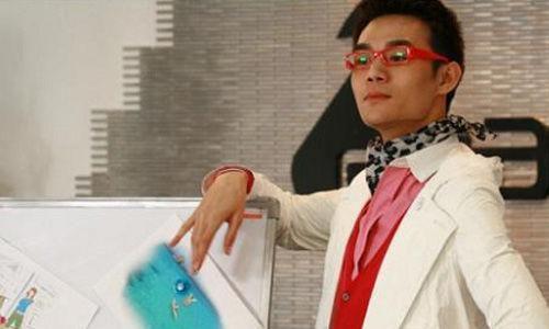 王凯被曝与11名gay圈名媛游泰国 聚会照曝光