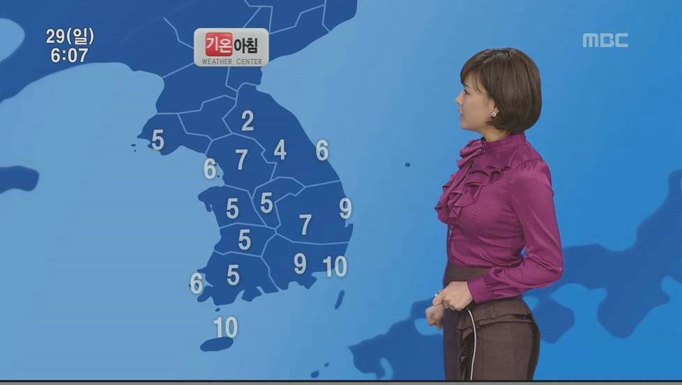 直播事故！细数美艳主播豪放瞬间：穿比基尼抛双峰满足网友