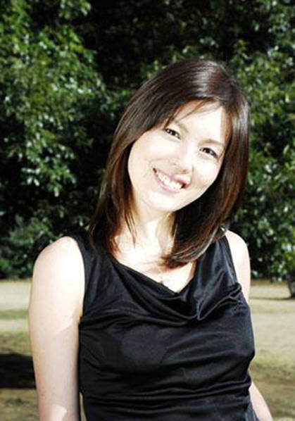 直播事故！细数美艳主播豪放瞬间：穿比基尼抛双峰满足网友